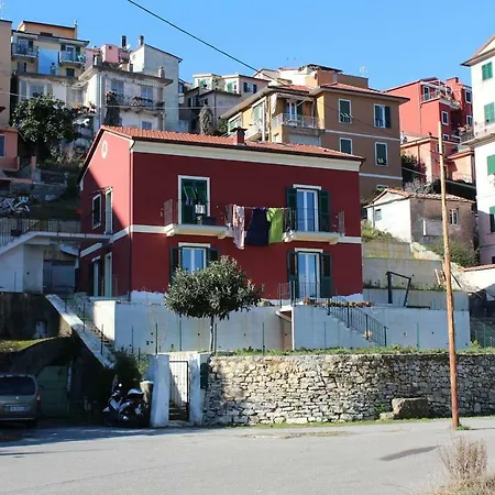 Marola House Apartmán *